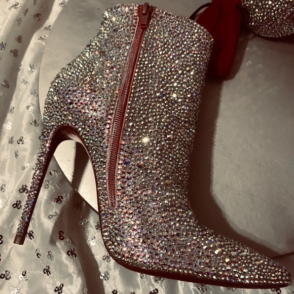 [SOLD]❤️Christian Louboutin So Kate Booties - Picture 8 of 8